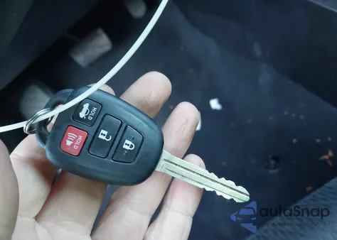 2017 Toyota Corolla Le из США, поврежденный, VIN 5YFBURHE5HP641809